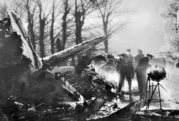 File:F17AirCrash1965b.jpg