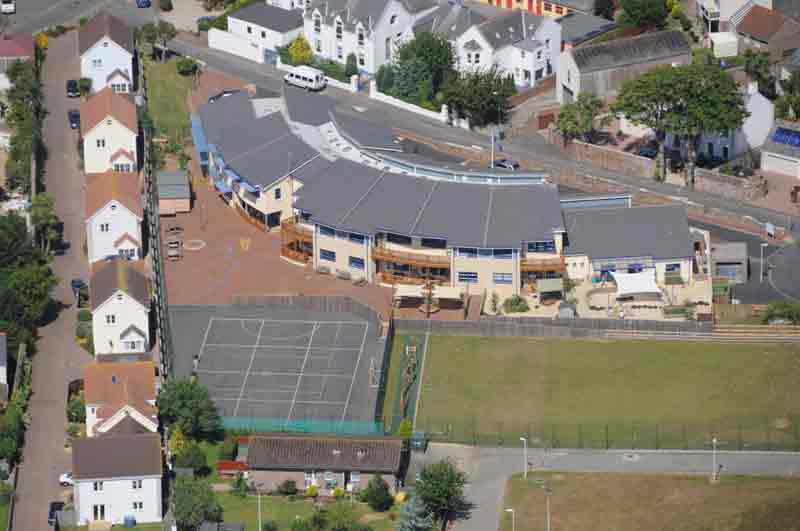 File:Aerial-StClemSch2008.jpg