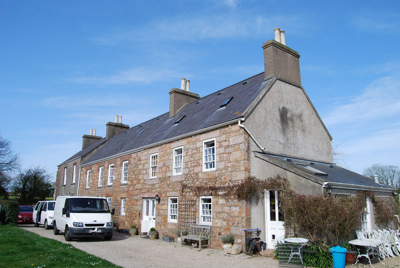 File:H20AlfristonCottagesTr.jpg