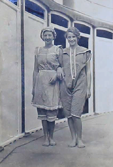 File:H25JSCAlbum1930s77Fashion.png