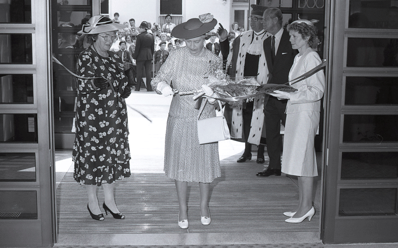 File:J24Queen'sVisit1989g.png