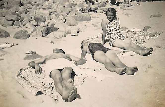 File:PorteletHotBeach1939a.jpg