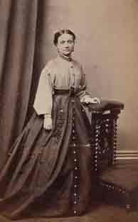 Portrait of a wife by Asplet and Green - 1870