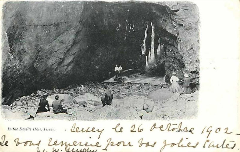 File:InsideDevil'sHole1908.jpg