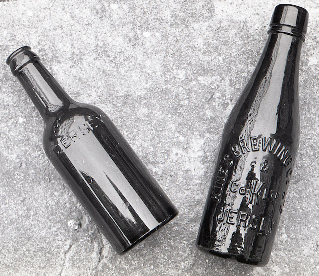 File:H22Kine'sBreweryBottles.jpg