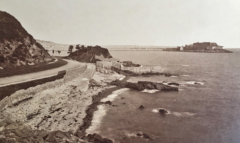 File:D18Guernsey1899LadiesBathing.jpg