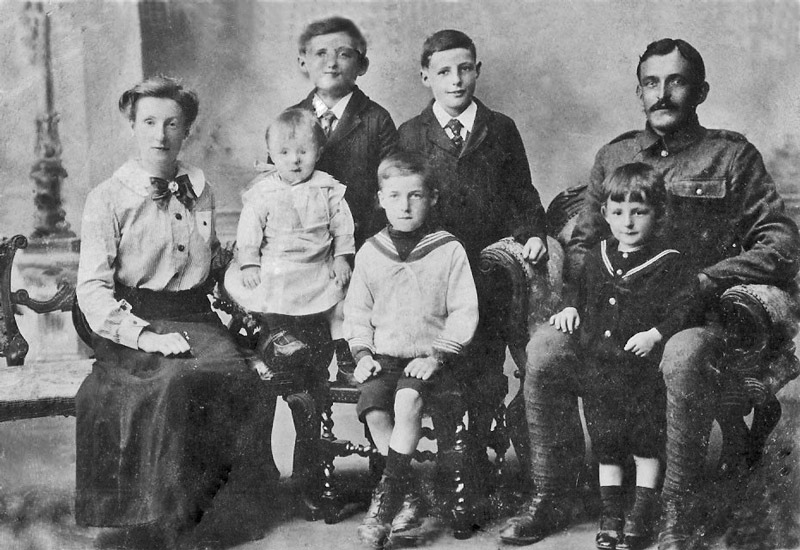 File:Anc15AlbertJohnRichommeFamily.jpg
