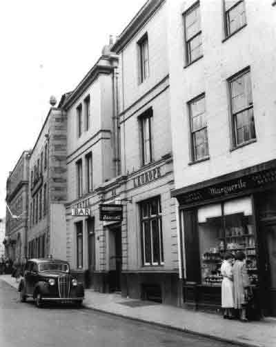 File:HoteldeL'Europe1950s.jpg