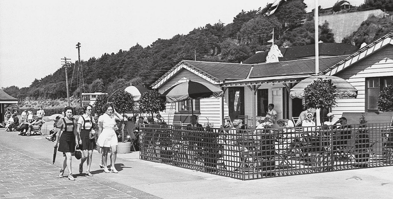 File:J25WestParkCafe1939.png