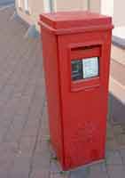 Square post boxes simply don't inspire much love (this one in the Parade / Union Street)