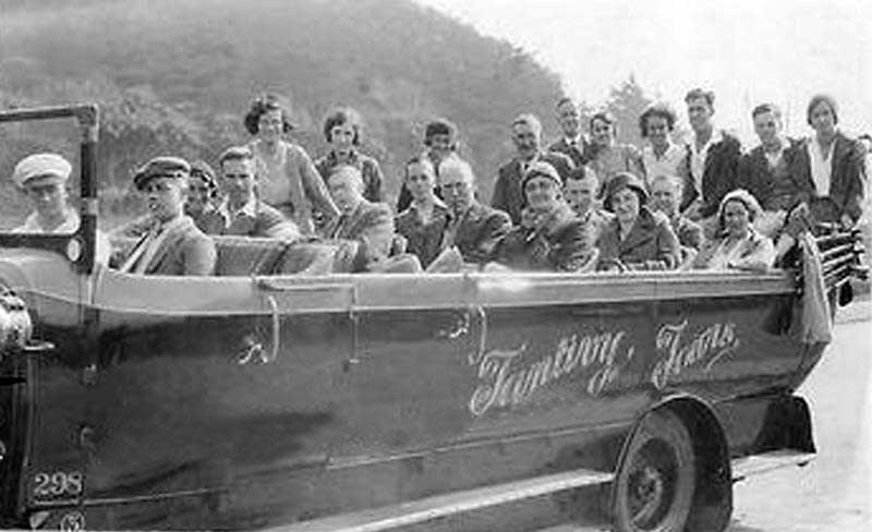 File:TantivyCharabanc15.jpg