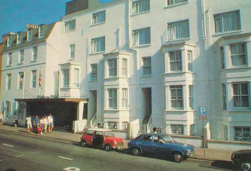 File:ChelseaHotel1970s.jpg