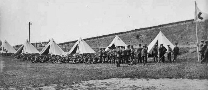 File:Tim18MilitiaCampFortRegent1907.jpg