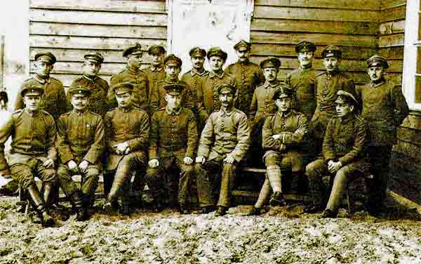 File:GWOfficerPrisoners.jpg