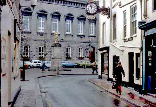 File:RoyalSquare1976.jpg