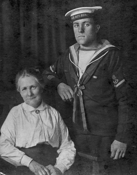 File:Agnes&GeorgeIsherwood.jpg