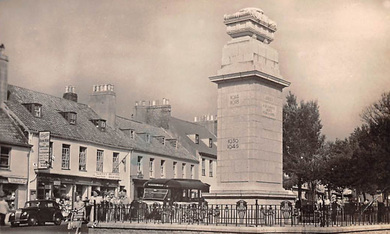 File:Cenotaph1950s.jpg