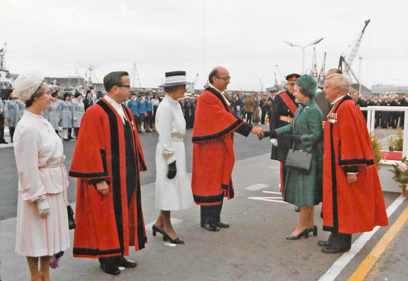 File:QueenVisit1978-3c.png