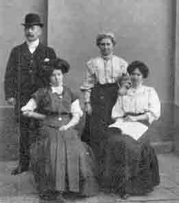 File:WilliamHenryFordFamily2.jpg