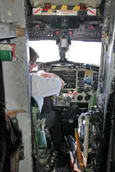 File:DakotaFlightdeck.jpg