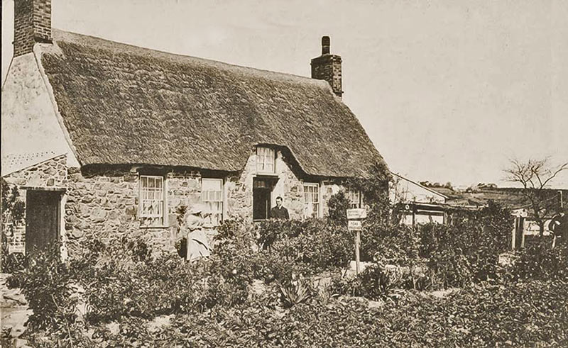 File:D18ArchirondelCottage.jpg