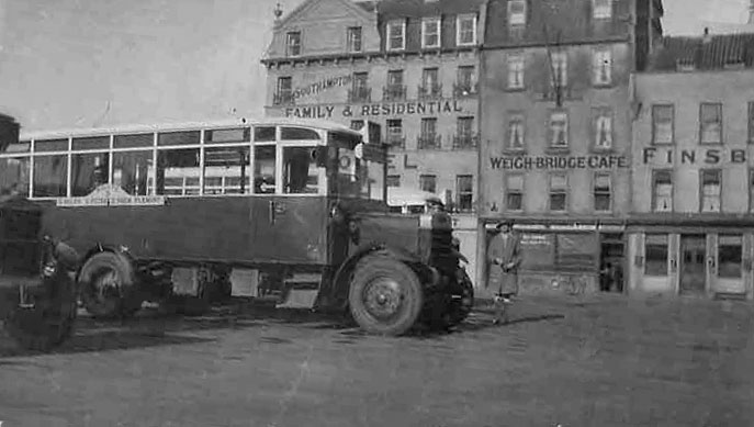 File:E21WeighbridgeBus1928.jpg