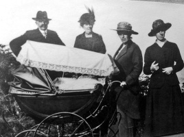 le Mierre Family 1915