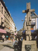 The modern granite cross at Charing Cross
