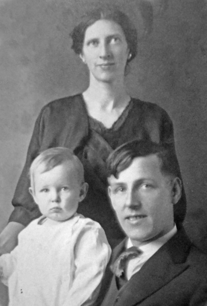 File:An20HenryEdwardBottomleyFamily.jpg
