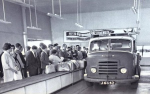 Baggage arrivals in the 1950s