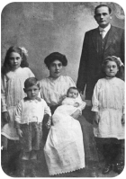Joseph Thomas Le Marchand and Elsie Maud, nee Marie, with Elsie, Nellie, Joseph Charles and Phoebe, 1918