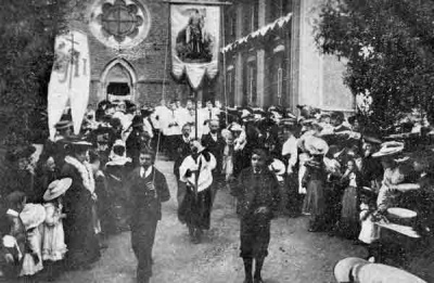 A Beaulieu Fete in the early days of the school