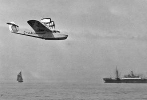 Silver Bat approaches Southampton