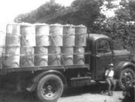 The Huelin family's Bedford lorry in 1950