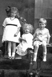 Marjorie, Roy and Basil Bisson 1915