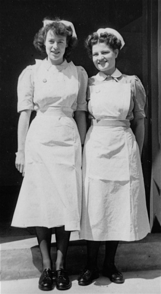 File:W21PamShales&SallyGriffithsDispensaryNurses.jpg