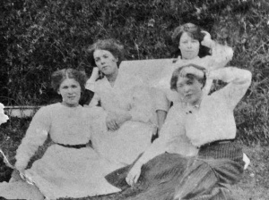 Mary Hotton, nee Plant, and her sisters