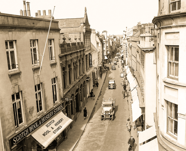 File:FT24QueenStreet1930s.png