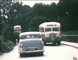 A 1948 Morris single-decker at La Haule