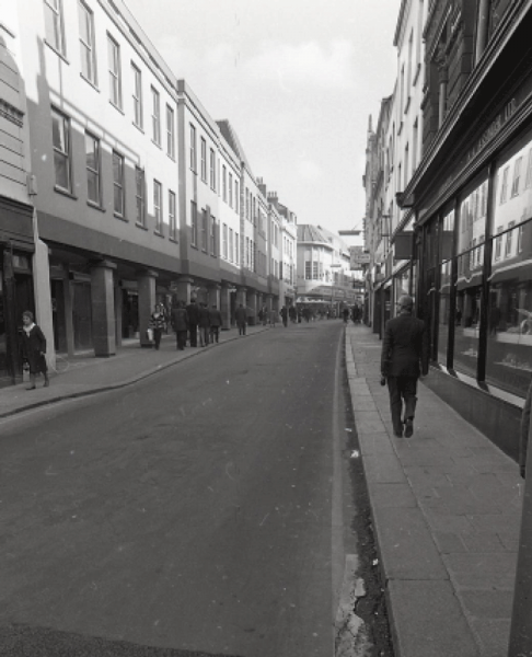 File:J25QueenStreet1977.png