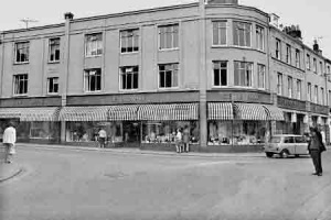 De La Mare in Colomberie in 1972, now offices on the corner of Grenville Street