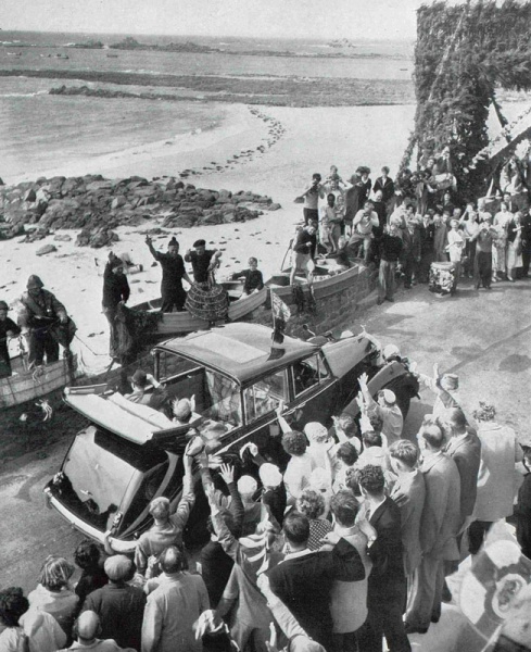 File:GM20Sphere03081957RoyalVisitGuernsey.jpg