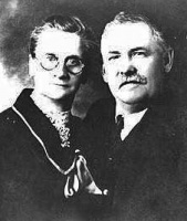 Thomas and Margaret Le Breton, nee Honeycombe, in Utah in 1920