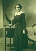 Alice Le Cuirot c1914