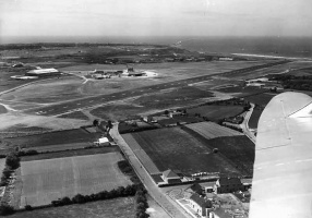 The airport from the northeast in 1952