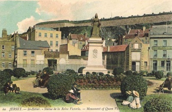 Queen Victoria statue at the Weighbridge