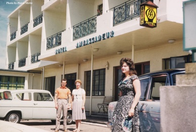 Guests at Hotel Ambassadeur