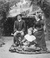 Douglas Argyle Le Brocq of Le Rivage, Louisa Jane Labey, his wife, and Edith, their daughter, later Le Mesurier: courtesy of Marguerite Fewkes