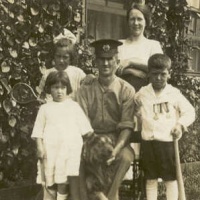 Percy Arthur Charles Pallot with wife Isabella McNaught, and children Christina, Vera and Owen