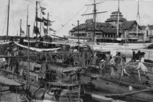 French naval vessels in St Malo